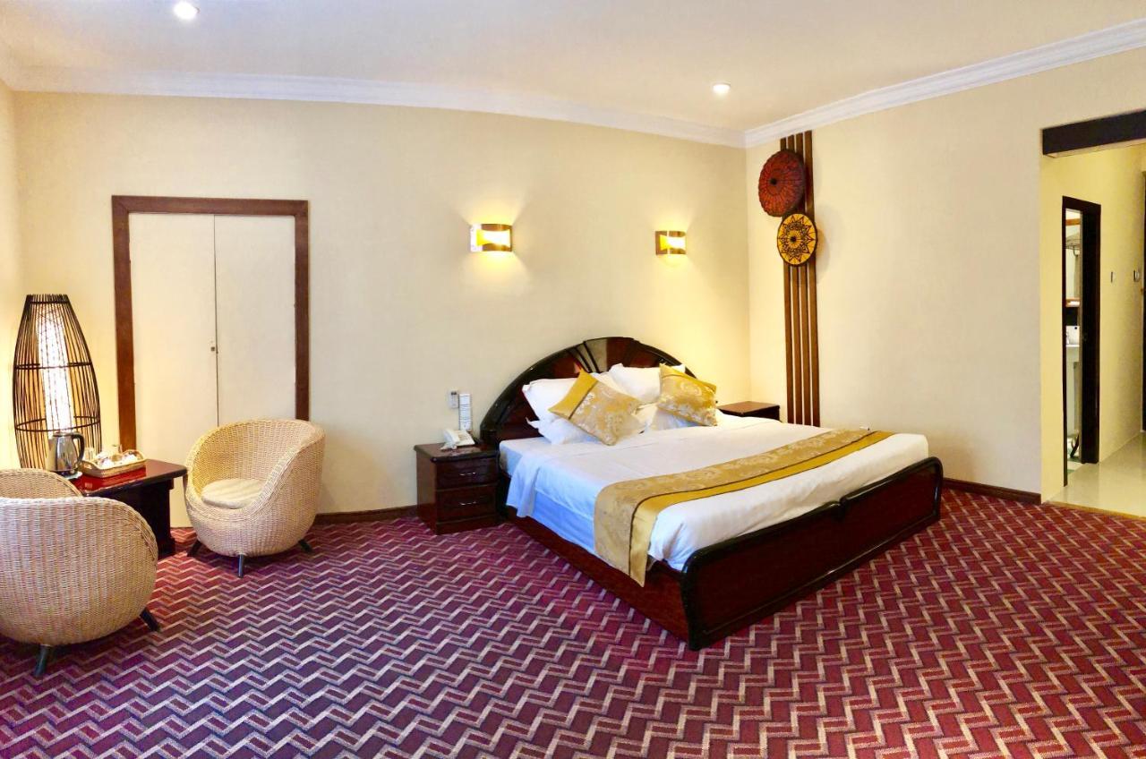 Taunggyi Hotel Exterior photo