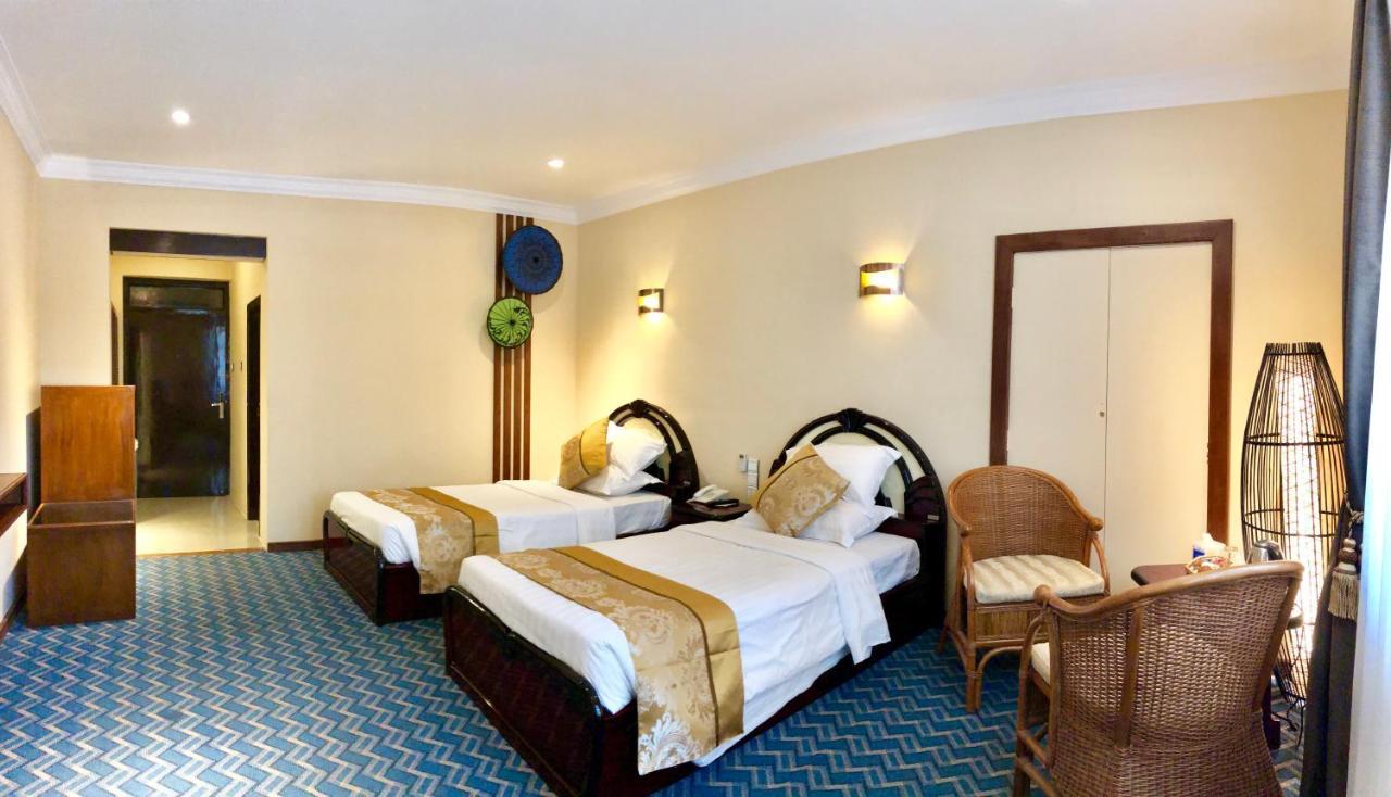Taunggyi Hotel Exterior photo