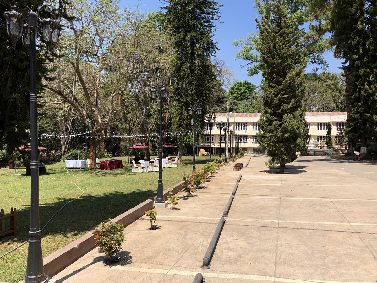 Taunggyi Hotel Exterior photo